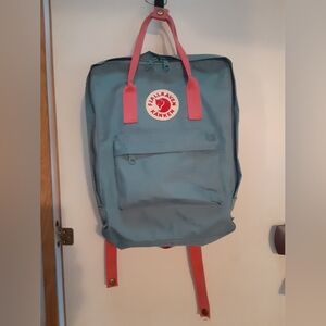 Fallraven Kanken Classic Backpack RARE Pink Teal Colorway Style 23510